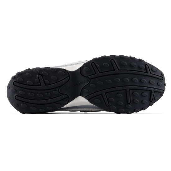 New Balance 204L